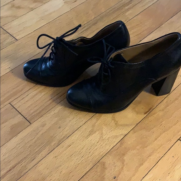 Nine West shoes - Picture 3 of 3